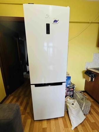 Продам холодильник Indesit NOfrost