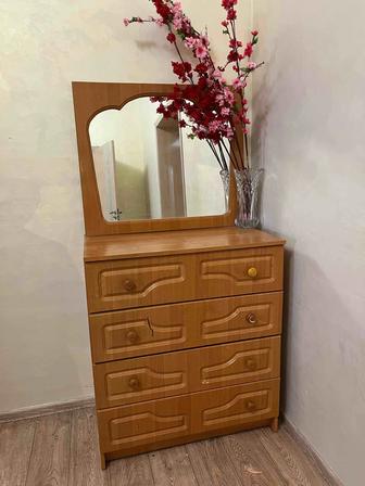 Тумба с зеркалом