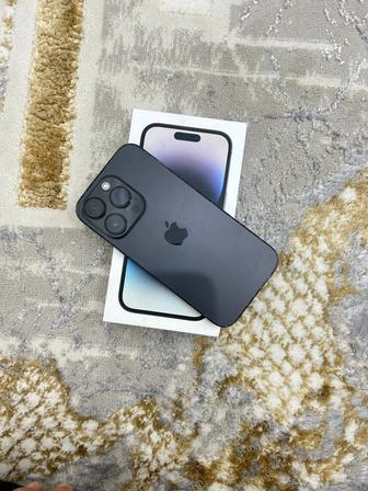 Продаю телефон Айфон 14 про