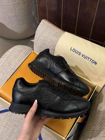 Кроссовки LV