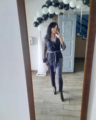 Продам б/у костюм производство Турция