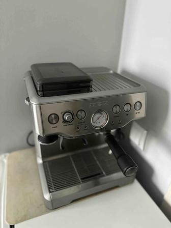 кофемашина Bork C804