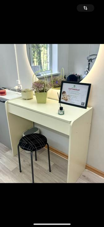 Продаю туалетный столик