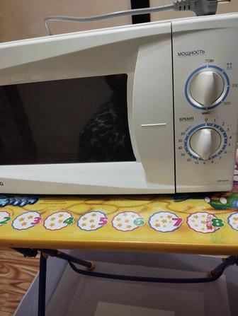 Микроволновка LG.