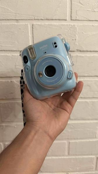 Продам Fujifilm Instax Mini 11.