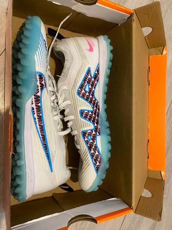 Продам сороконожки Nike Air Zoom