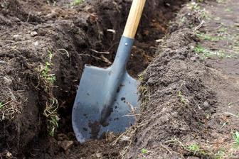 Земляные работы копка траншей,септиков,участков под огород