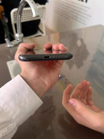 Продам Iphone 11 64гб