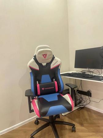 Игровое кресло ThunderX3 Diva-Pink