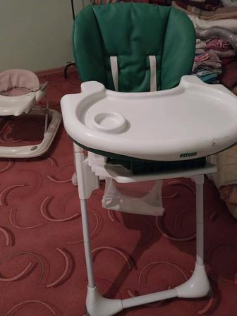 Детский стульчик для кормления