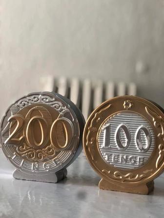 Копилка в форме монеты 200тг