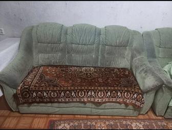Срочно!продам два дивана и кресло