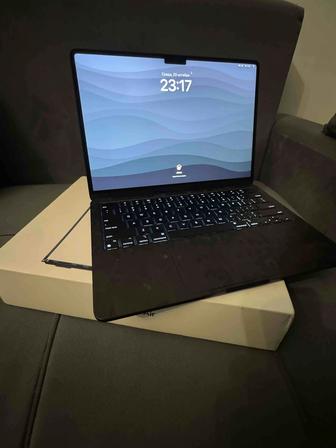 MacBook Air M2 8/256 (2022)