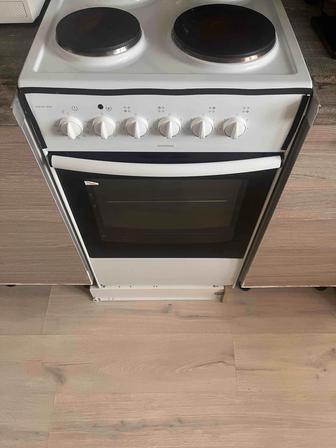 Срочно Продам электрическую плиту Darina