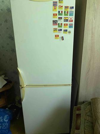 Продам холодильник