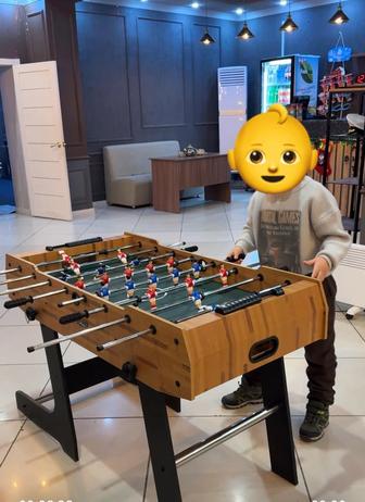 Настольный футбол.