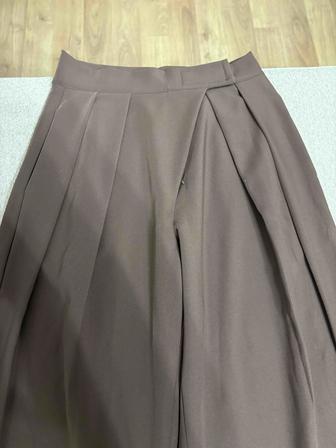 Продам новые классические брюки