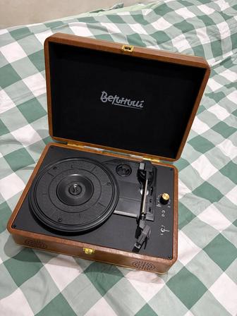 Виниловый проигрыватель Верный