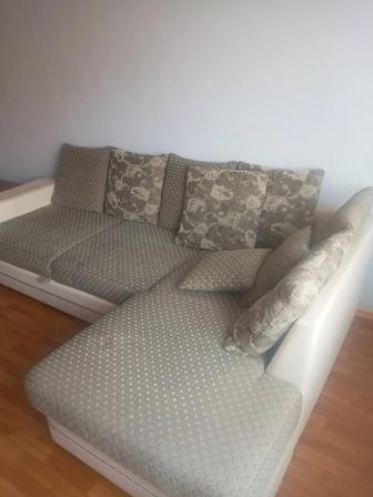 Продам диван раздвижной