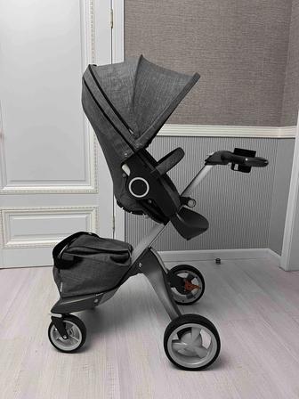 Продам коляску Stokke Xplory