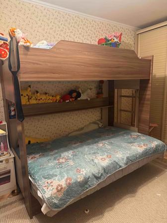 Продам двухъярусную