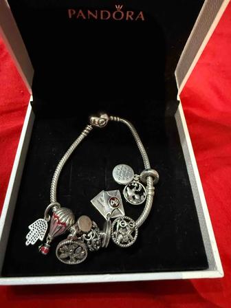 Продам браслет Pandora с шармиками оригинал