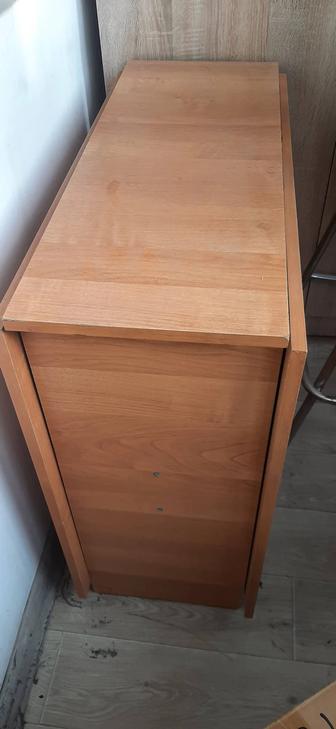 Стол обеденный