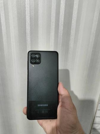 Продам Samsung A12 32gb