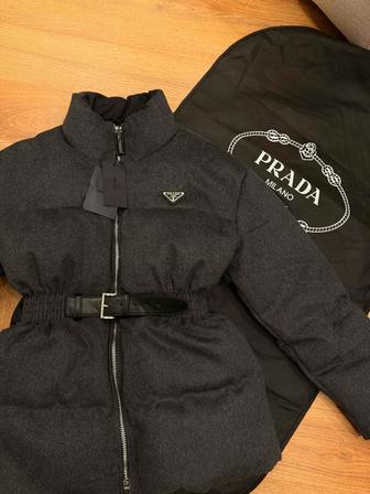 Продам куртку Prada