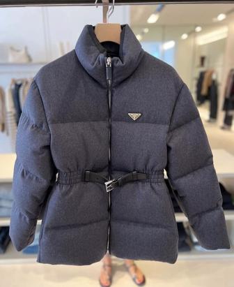 Продам куртку Prada