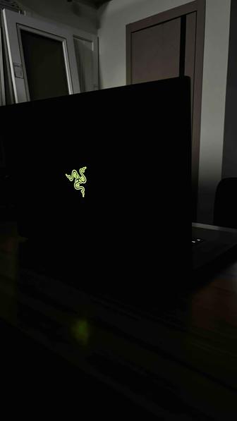 Ноутбук Razer Blade 17 (RZ09-0423EED3-R3E1)