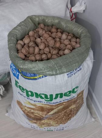 Жаңғақ сатылады, грецкий орех