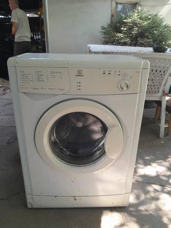 Продам стиральную машинку