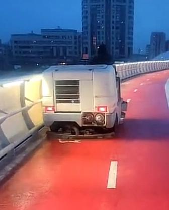 Уборка склада, завода, паркинга, территорий