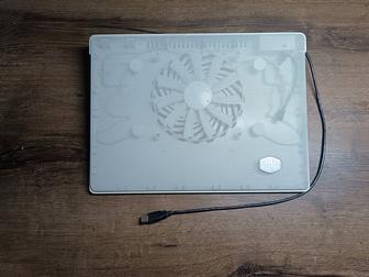 Охлаждающая подставка под ноутбук ( кулер)