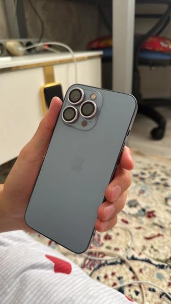 Продам телефон Apple