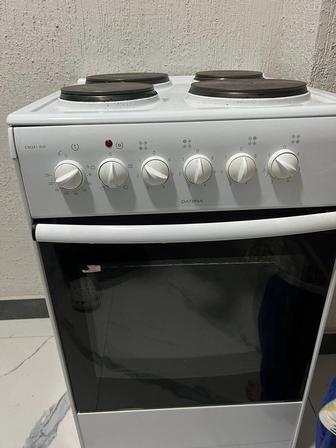 Продам электрическую плиту