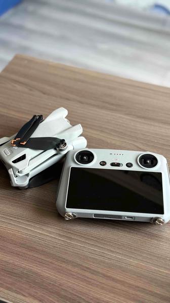 Продам квадрокоптер DJI Mini 3