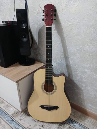 Продам 6 струн гитару