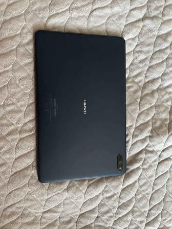 Планшет HUAWEI MatePad 4/64 GB состояние отличное, без ремонта.