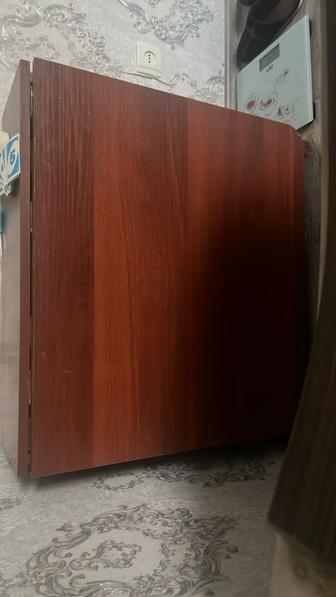 Продам стол книжку