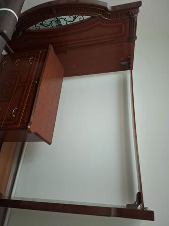 Кровать двухместный дерево