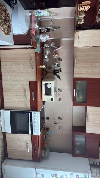 Продается кухонный гарнитур