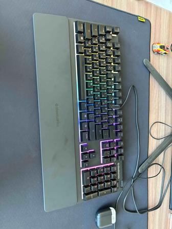 Продам клавиатуру Steelseries apex 3