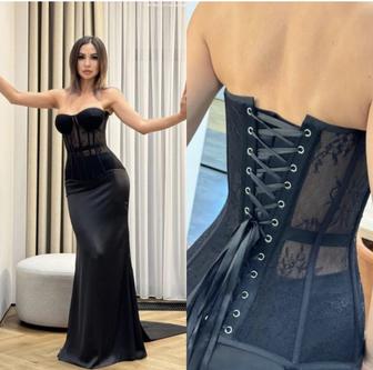 черный корсет