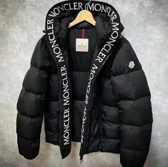 Продам куртку Moncler