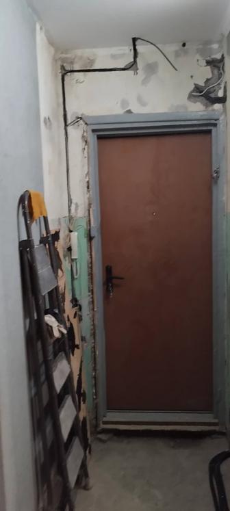 Продам входную дверь