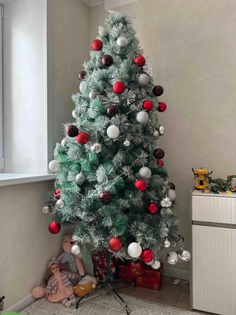 Продам елку 2,10 м