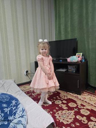 Продам платье для девочки