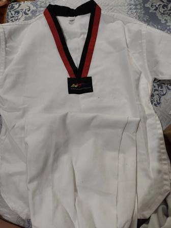 Продам спорт костюм